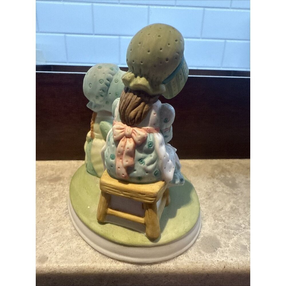 Holly Hobbie Figurine All Better Sweet Remembrance Collection porcelain - Picture 4 of 7